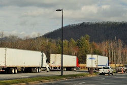 Parking-at-rest-area-2