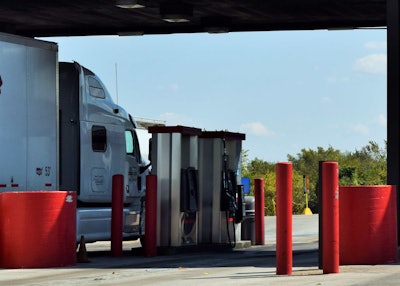 truck-stop-fueling-close