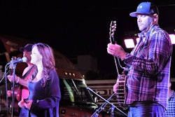 Lindsay-Lawler-and-sidemen