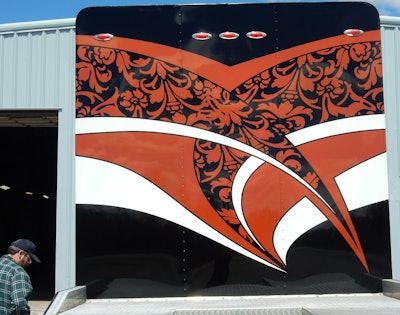 Detail of the rear of the tractor.