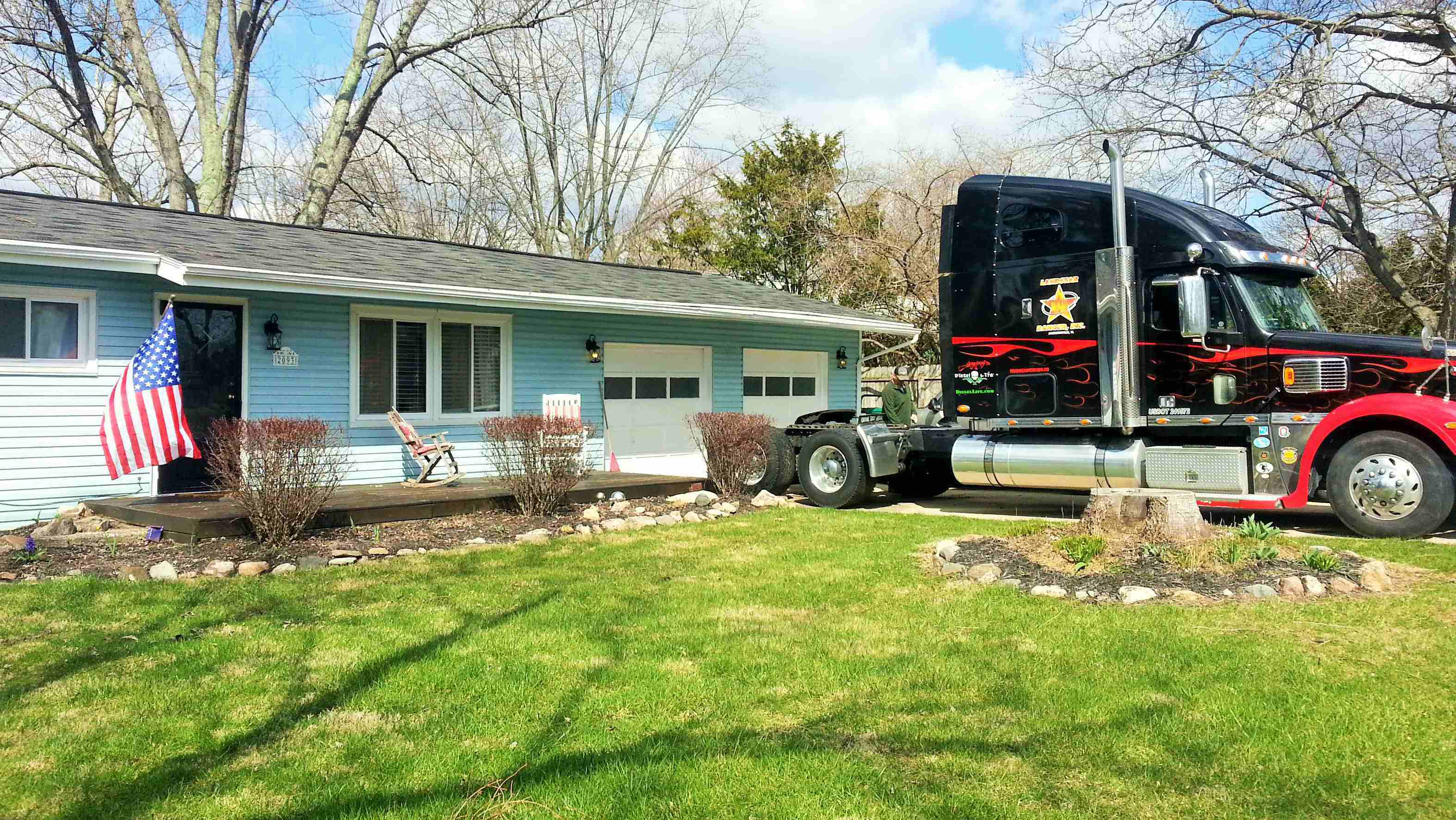 George-Parker-bobtail-in-driveway