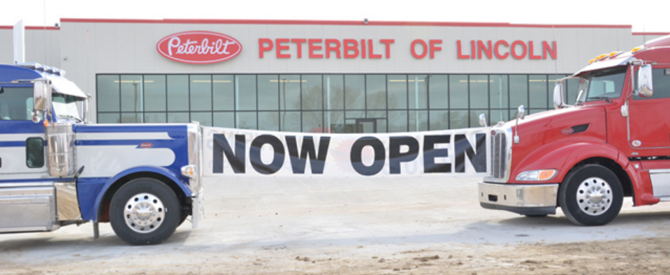 Peterbilt-of-Lincoln-reopening-new-location
