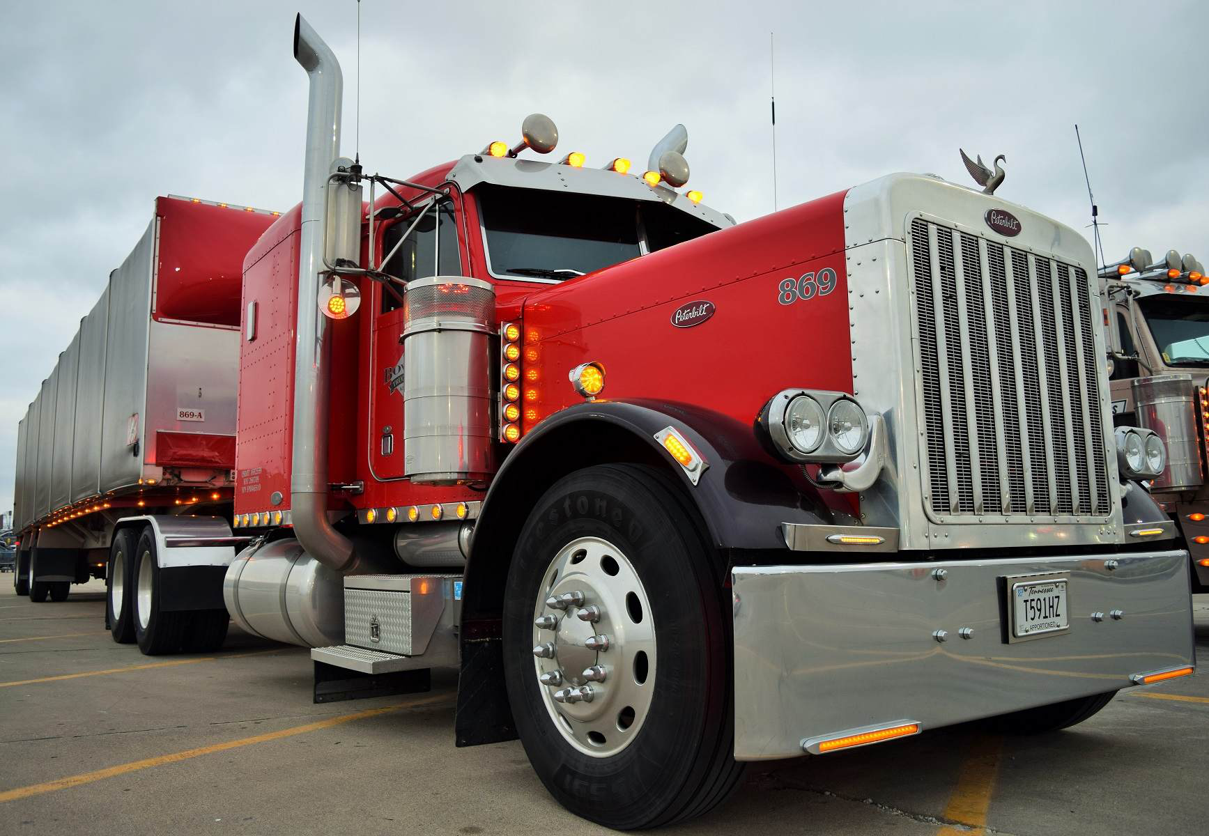 Ted-Bowers-2005-Peterbilt-379-lights