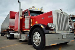 Ted-Bowers-2005-Peterbilt-379-lights