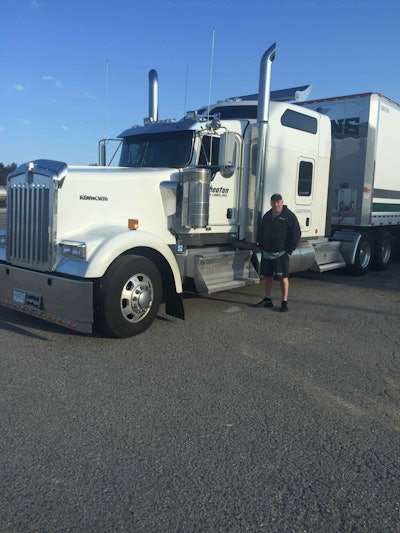 Mark Pettigrew was named AMSA’s 2013 Driver of the Year. He drives a 2016 Kenworth W900.