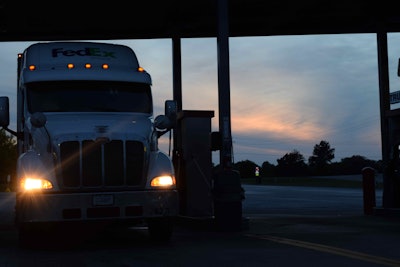 truckstop truck stop hours of service evening parking hos fuel island20160526_0066