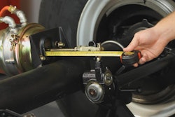 Accuride-Gunite-ASA-Measuring-Pushrod-stroke