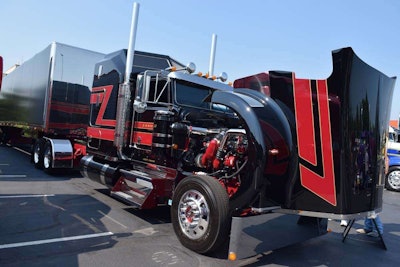 Lanita Transport’s 2015 Kenworth W900L and Mac trailer. The combo is featured in the 2016 Shell Rotella SuperRigs calendar.