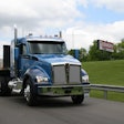 The Kenworth T880 made available for test drives featured Meritor axles in the front and rear.
