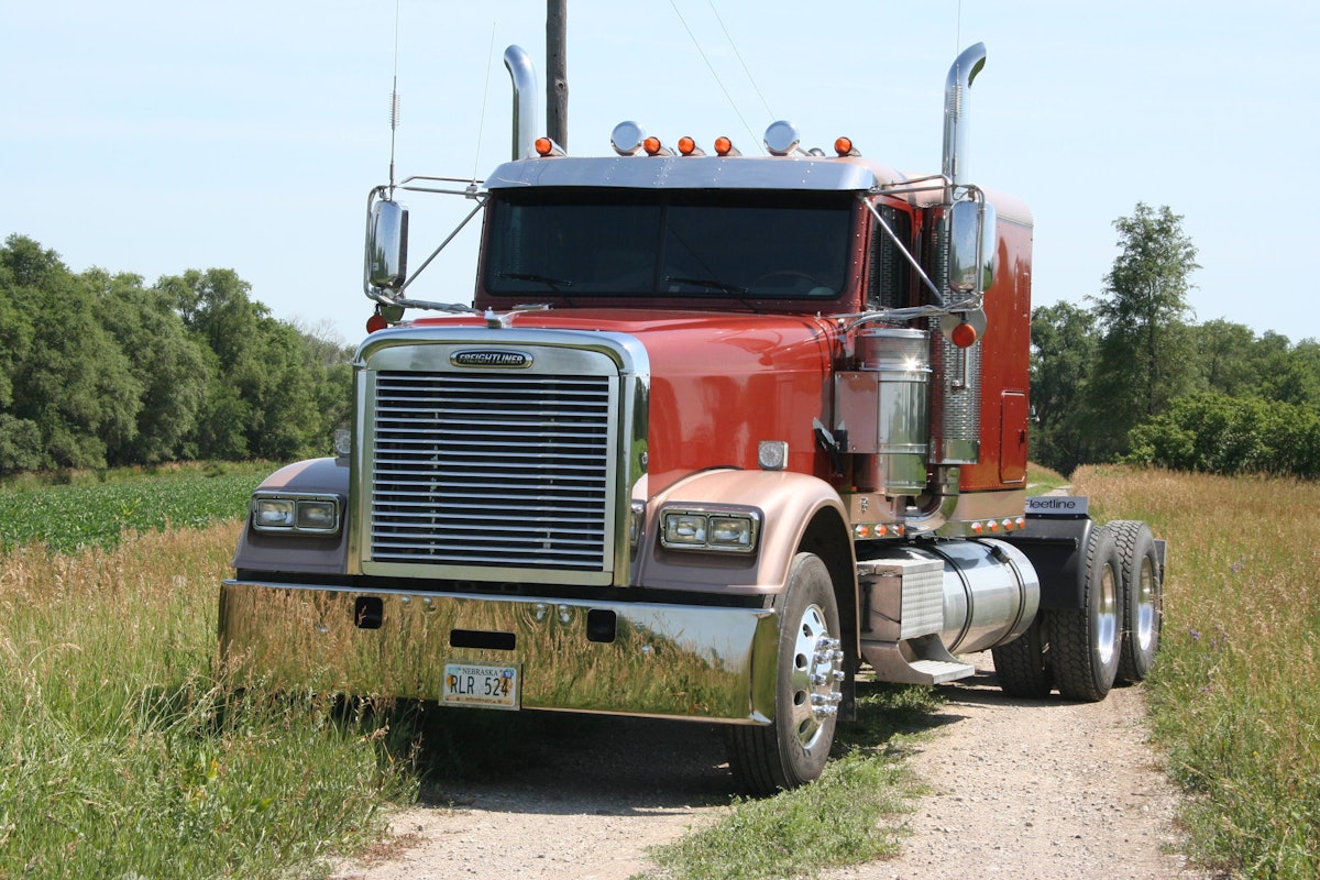 Mike Verbeek's 2003 Freightliner Classic XL | Overdrive