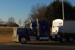 waiting-at-receiver-early-morning-unload