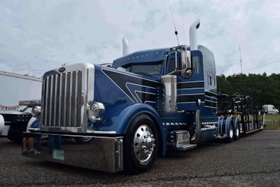 2015-Peterbilt-389-glider-Turner-Transport