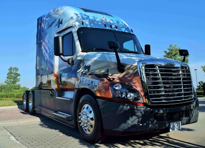 Air Force Tractor Us Xpress 2016 07 04 08 42