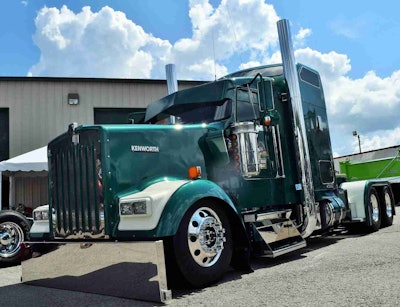 Brian Rudisell’s 2005 Kuhnle Bros. Kenworth W900