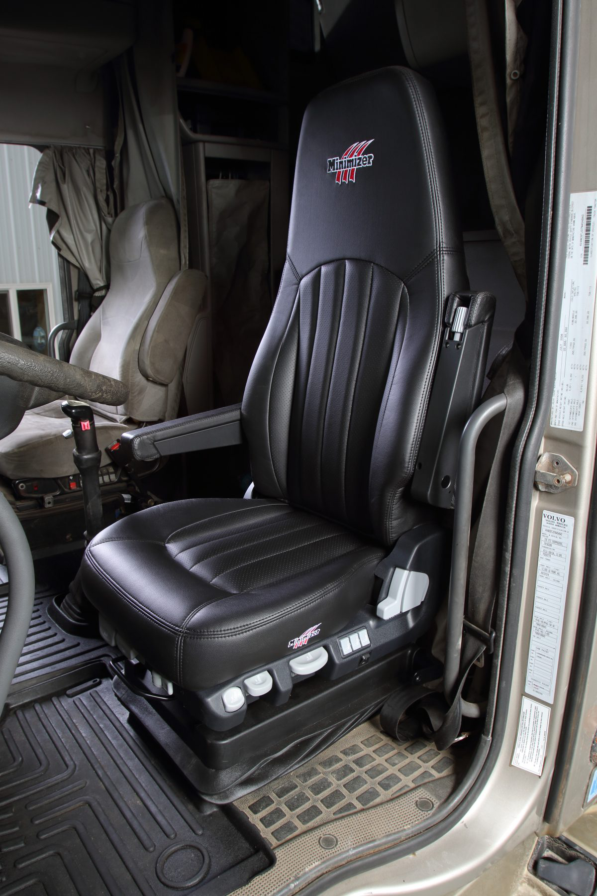 Minimizer Ultra Leather Seat