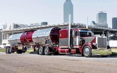 Best of Show, Limited-Mileage Combo | Marty Colvin’s 1986 Peterbilt 359 and 2016 Etnyre Tanker