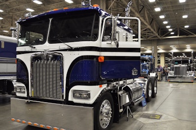 Geo Cuellar – 1985 Kenworth K100E