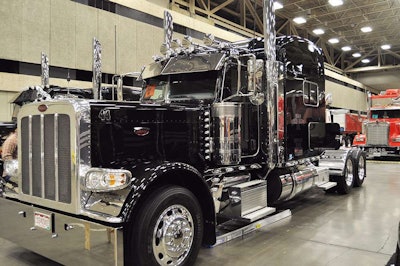 Coy Baker/Wes Ezell โ 2017 Peterbilt 389