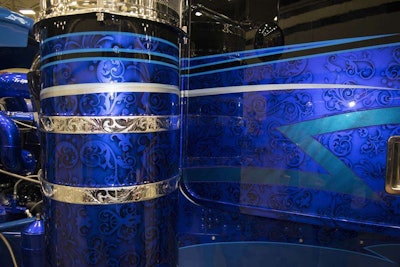 Mendez and his crew incorporated filigree detailing in the rig’s paint scheme and in fabricated metal parts.