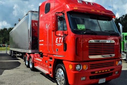 Everhart-Freightliner-Argosy