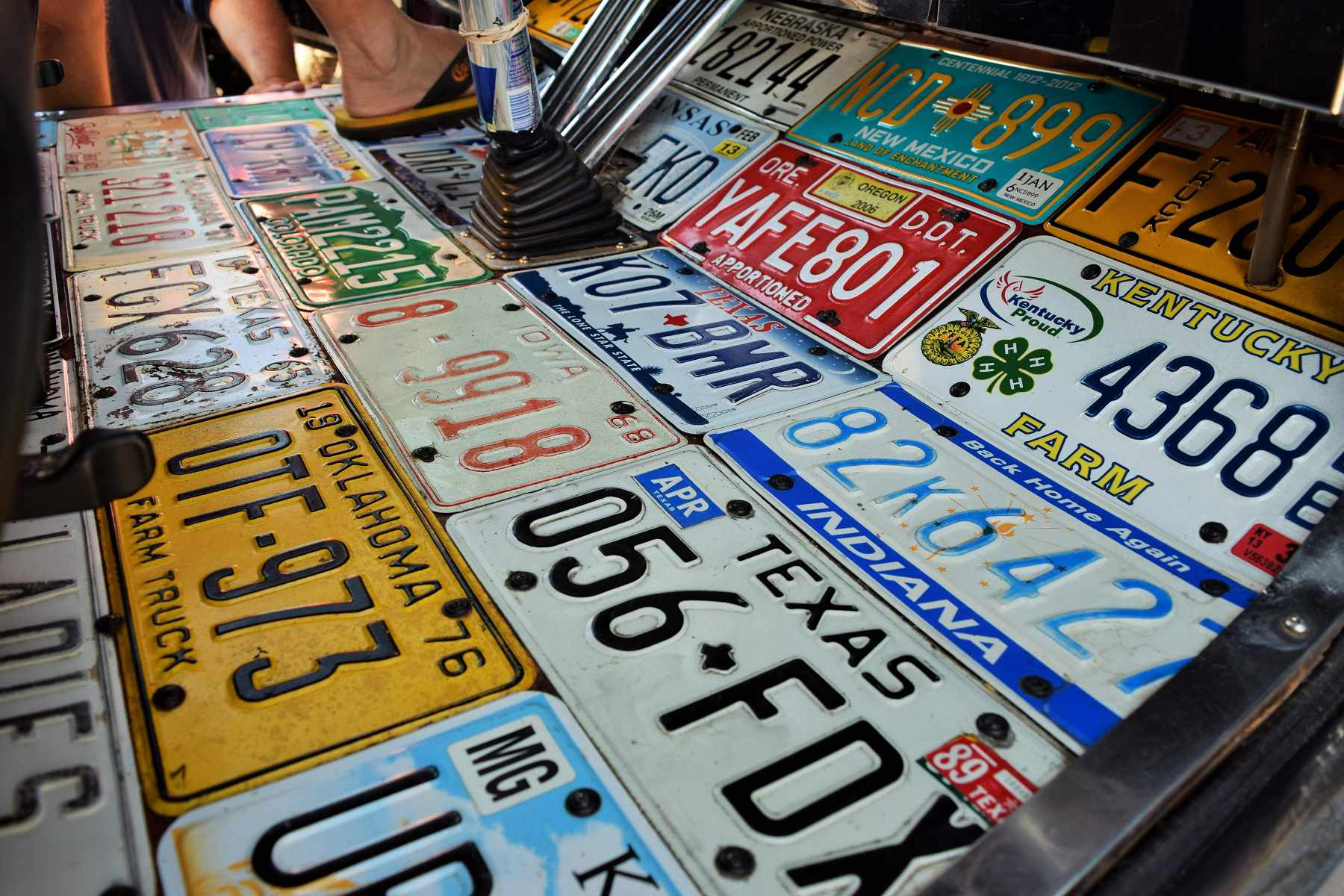 1987-peterbilt-359-license-plate-floor