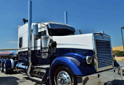 jay-holsomback-peterbilt-2