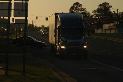 hours-highway-truck20060501_0118