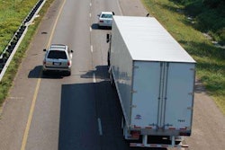 hours-highway-truck20060928_0120