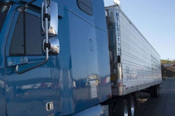 hours-highway-truck20090206_0124