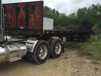 337 Flatbed Trailer Before Rebuild 2016 11 14 09 52