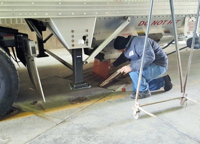 Moore unloading potash