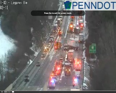 i-83-pileup-2017-01-30-16-39