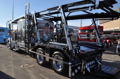The truck has a Cottrell trailer and head rack. Steve Lucy of Roadsknz handled all the stainless work.