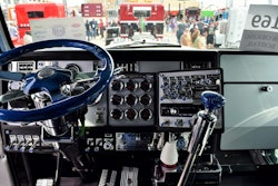Holsomback-instrument-panel-2017-03-28-14-47