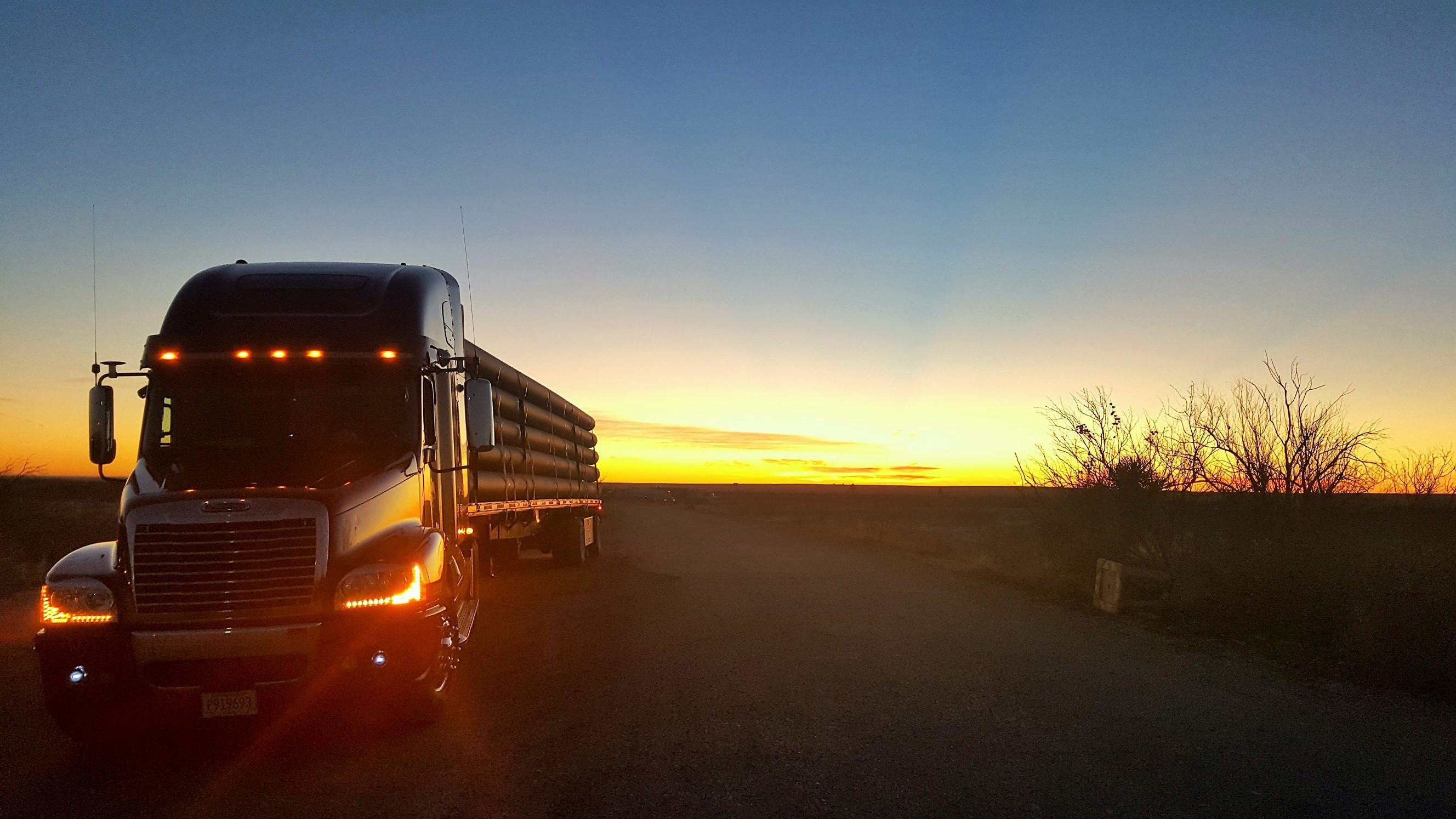 Tx Oil Patch Sunrise 2017 03 15 14 17