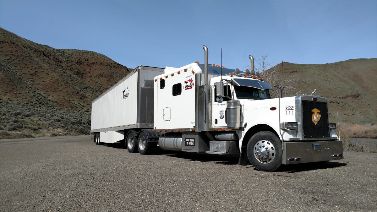 Ray 'Buzz' Koser Jr.'s 2006 Peterbilt 379 | Overdrive Ray 'Buzz' Koser Jr.'s 2006 Peterbilt 379 | Overdrive