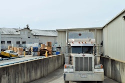 Loading-at-East-Palestine-Ohio-2017-04-28-13-20
