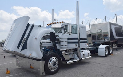 J.R. Schleuger’s 1980 Kenworth W900A took home first runner up honors at SuperRigs.