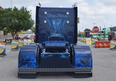 Ray and Susie Rodriquez's 1999 Peterbilt 379