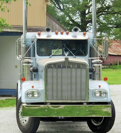 Bryans 1977 Kenworth 1st Run In 29yrs 2017 001 Small 2017 05 25 12 18