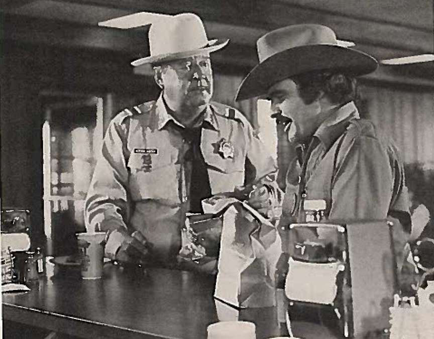 “Although Sheriff Buford T. Justice (Jackie Gleason) is chasing Tom Bandit (Burt Reynolds), he doesn’t at this point in the film know what Bandit looks like.”