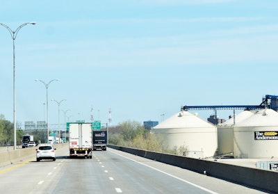 highway-shot-tanks-dry-van-2017-05-18-10-40