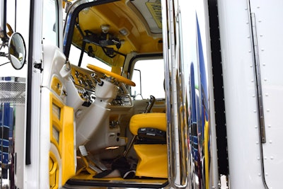 Bill Rethwisch’s 2016 Peterbilt 389 also took home Best Interior honors, along with Best Engine.