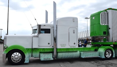 Side view of Risslerbilt 379