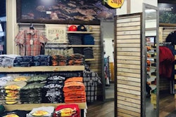 Bass-Pro-Shops-2-2017-07-27-09-27