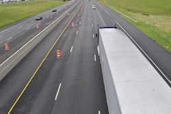 truck highway interstate1-2017-07-11-08-26