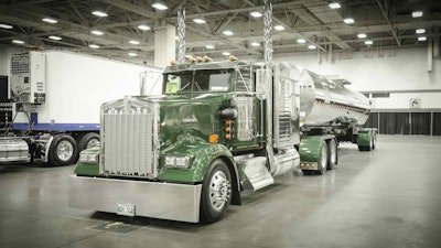 Dennis Durrant and Jade Transport's 2017 Kenworth W900.