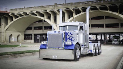 Registration is now open for the 2018 Great American Trucking Show. The event will feature the Pride & Polish truck show and more.