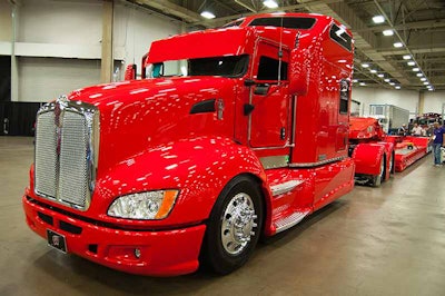 The Dawes’ Contract Carriage’s Kenworth T660 is displayed at Overdrive’s Pride & Polish competition at GATS, pulling a 2017 50-ton Globe triaxle RGN.