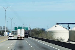 highway-van-freight-bulk-2017-08-22-14-16